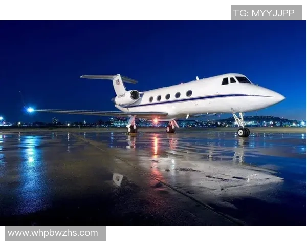 足球巨星奢华生活揭秘：豪车、私人飞机与亿万财富背后的真实故事